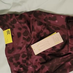 All In Motion. NWT  7/8 leggings, Mulberry, XL